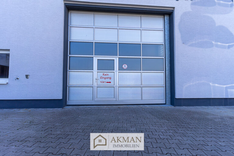 06-Außenbereich-Rolltor_N