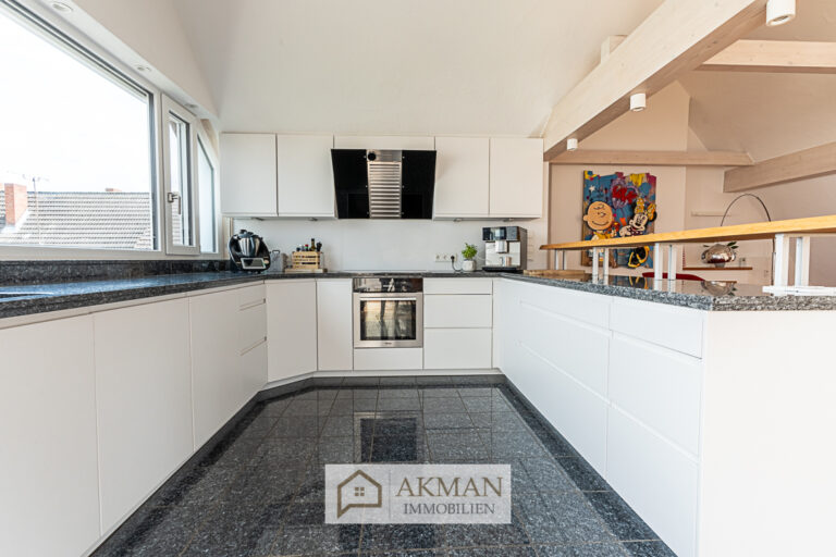 10 | hochwertige Einbauküche