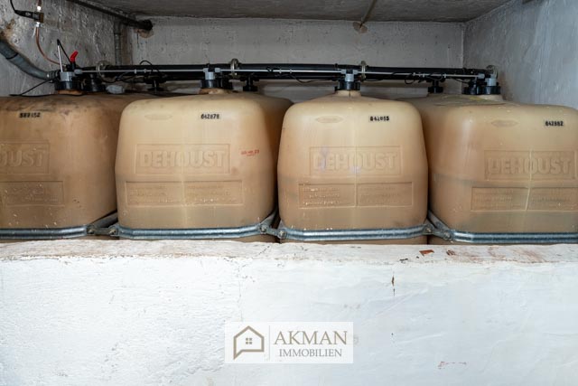 KG | Öl-Batterietanks