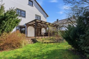 Blick aus dem Garten