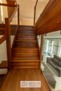 DG | Treppenaufgang ins DG