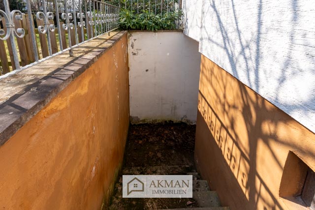 KG | Treppenaufgang Garten