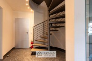 EG | Büro | Aufgang ins DG