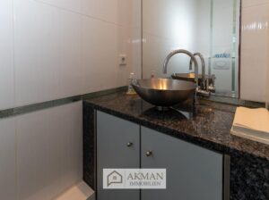 EG | Büro WC Damen | B2