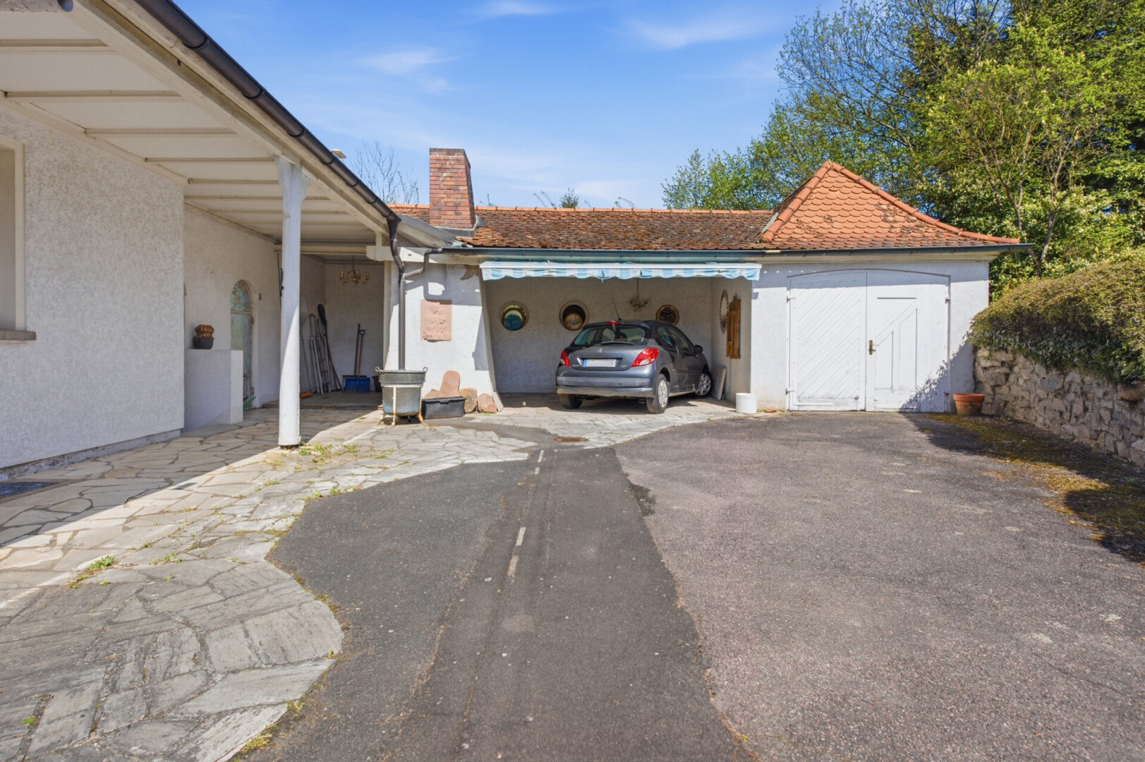 Blick auf die Garage