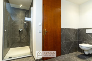 Hauptbad Dusche | EG