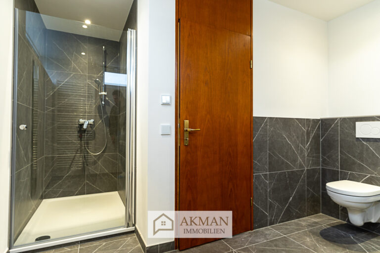 Hauptbad Dusche | EG